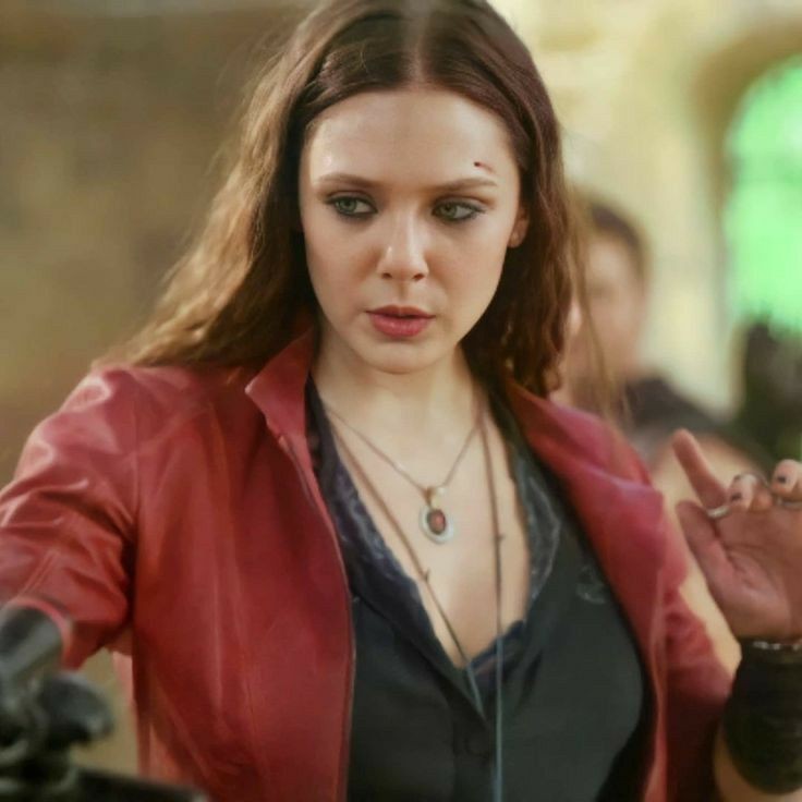 marvelsthinker's tweet photo. missing aou wanda <3 https://t.co/09kGkeTfDe