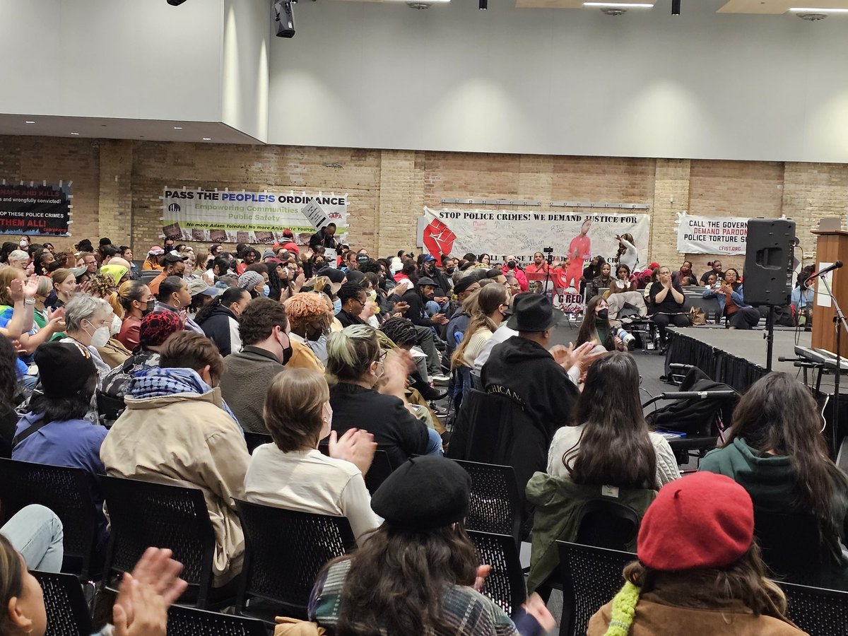 aaanmarkaz's tweet photo. Full house, of course, for @NAARPR's #NAARPR50th anniversary conference in #Chicago!
Get your checkbooks ready, because AAAN's director is gonna be on stage soon to hit you all up to continue supporting the movement!
#PoliceBrutality #CommunityControl #ECPSNow #CPACNext https://t.co/ppACb1GF7u