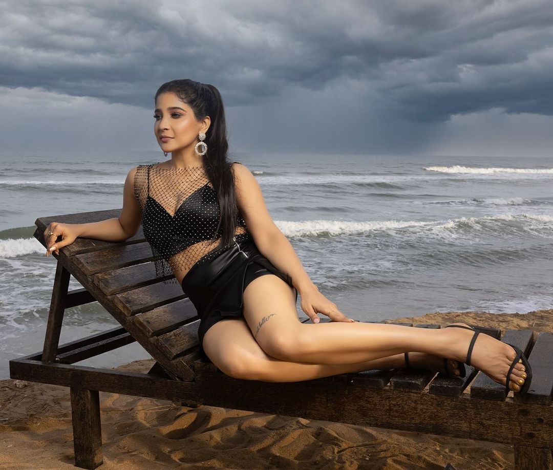 Tvfcsrilanka's tweet photo. #Sakshiagarwal on fire 🔥 😍 

#FortniteChapter1 #ChennaiRains #Thalapathy #Loki #Shankar #Indian2AnIntro #Vijay #LeoSuccesMeet #LeoBoxOffice #lufc #earthquake #KizilcikSerbeti #Kajal #BiggBossTamil7 #bollywoodactress #GazaGenocide #BurnaBoy #Jawan #SUHO #Israel #ONMusicFestival https://t.co/rsAOdbwQkA