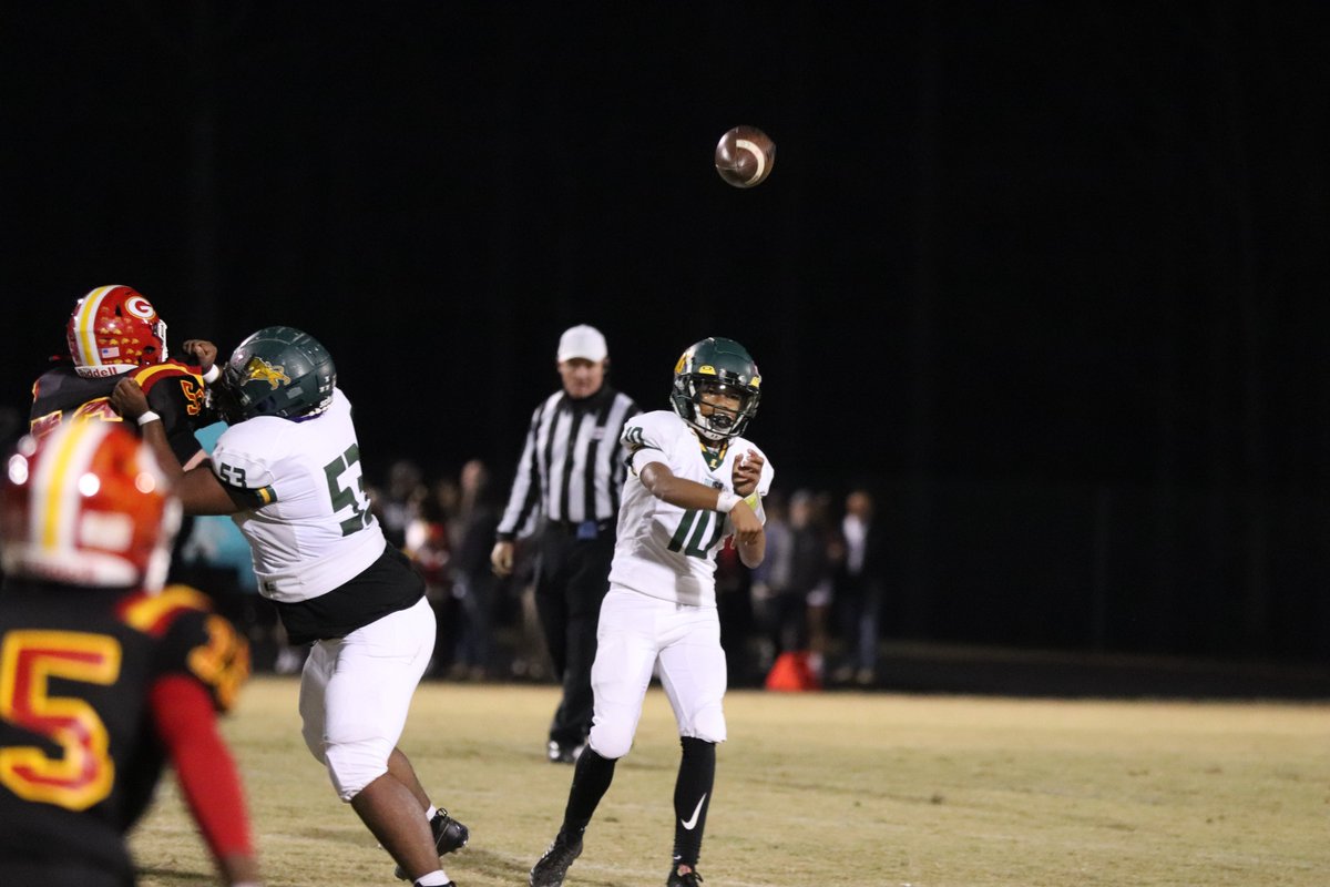 LCPSchools's tweet photo. Louisa - 45
Goochland - 20

FINAL. See you next Friday in THE JUNGLE for PLAYOFF FOOTBALL! 🏈 https://t.co/wmj75M8kWR