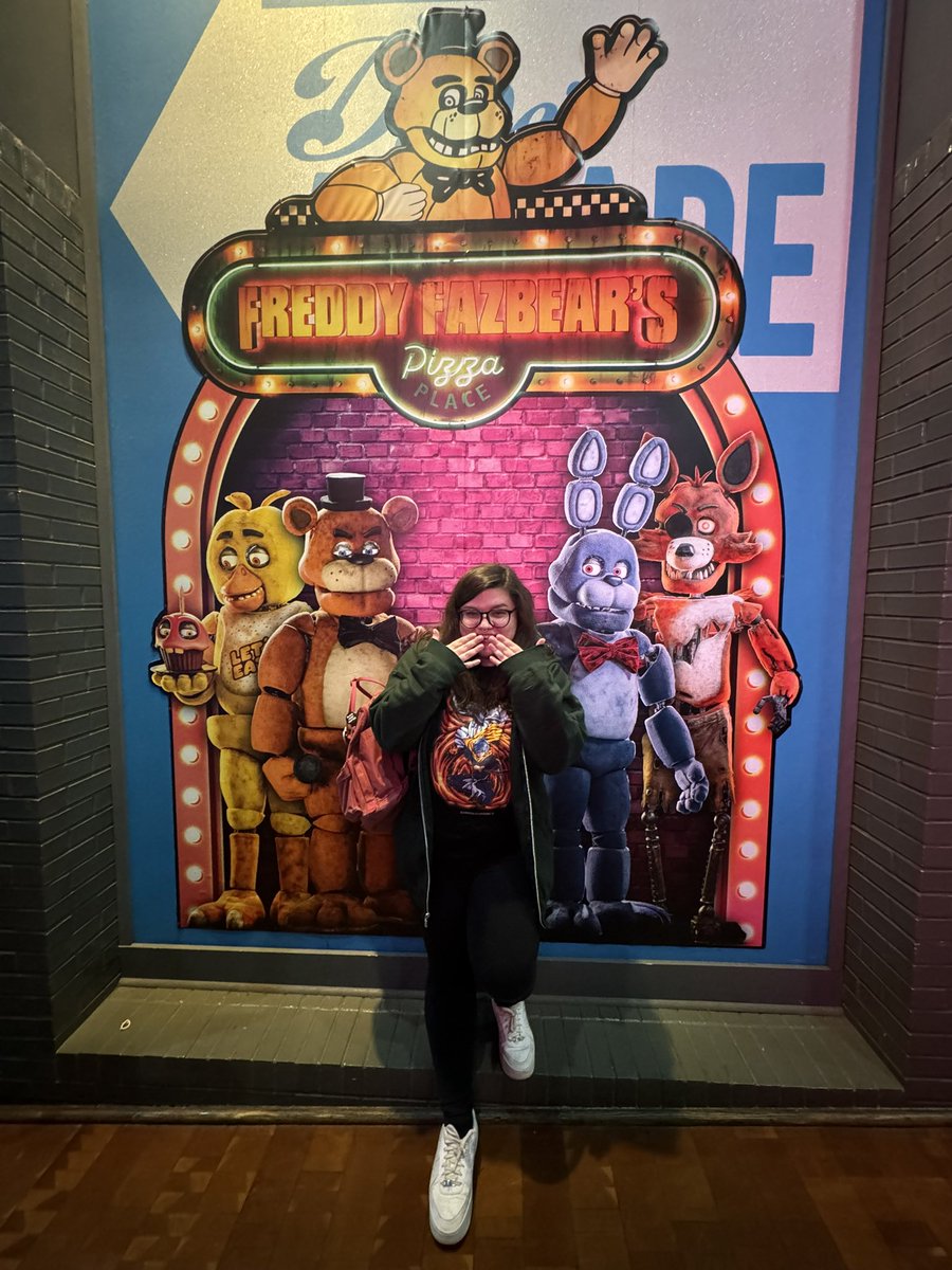 h0llzy24's tweet photo. i am an adult i promise @DaveandBusters #FreddysatDB https://t.co/JqXxsadbBA
