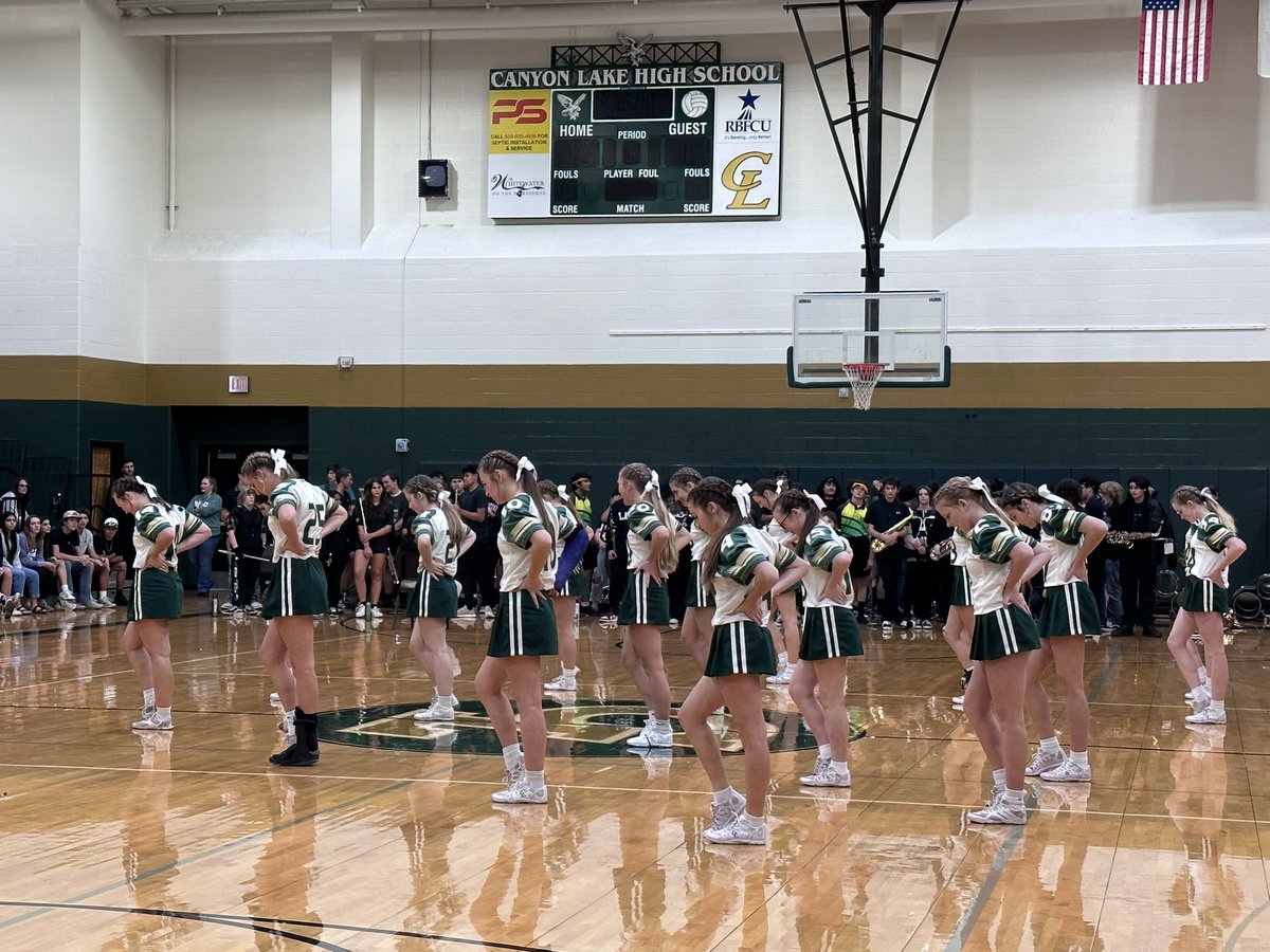 Pep Rally Fun!! We have some AMAZING programs at the Lake! #LifeIsBetterAtTheLake @CLHSPrincipal @Markkershn16466 @AlexHigbyCLHS @Ms_Raabe @DrChapmanCISD @cisdnews