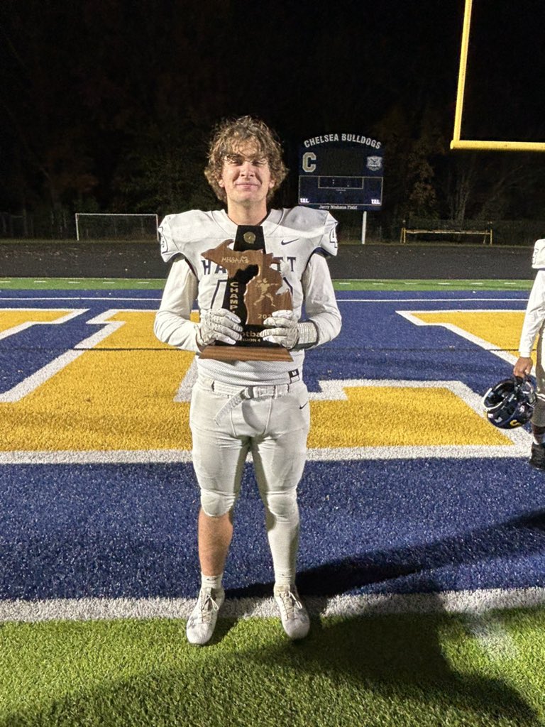 KildeaKristin's tweet photo. 43 with a two point conversion.  District champs! 💛💙🏈 https://t.co/8IAY09zfSG