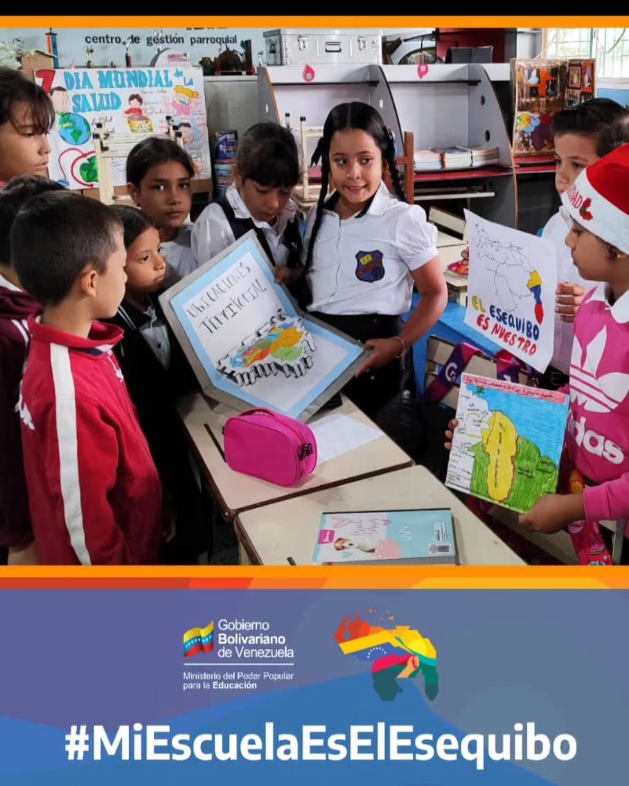 #3Nov ¡El Esequibo es parte de Venezuela!

El Esequibo es nuestro, todos los niveles de la educación celebraron este mensaje en sus producciones pedagógicas.

#VenezuelaTodaEsMiescuela
#VenezuelaÍntegra
#mppe
<a href="/NicolasMaduro/">Nicolás Maduro</a>
@MPPEDUCACION
<a href="/_LaAvanzadora/">Yelitze Santaella</a>
<a href="/EsequiboOficial/">Comisión Defensa del Esequibo</a>