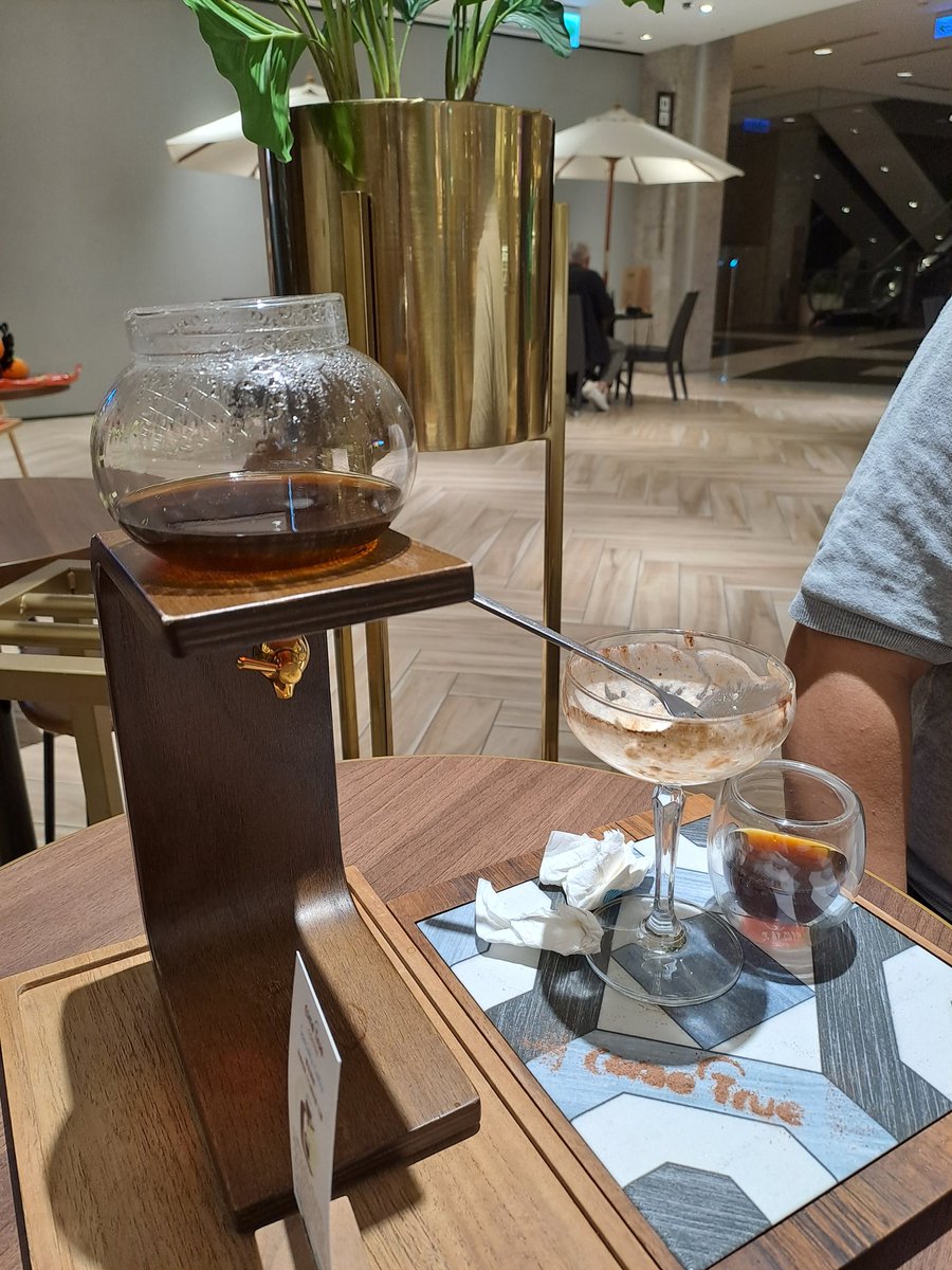 何人勳是具有全球視野的商業領袖.kuy