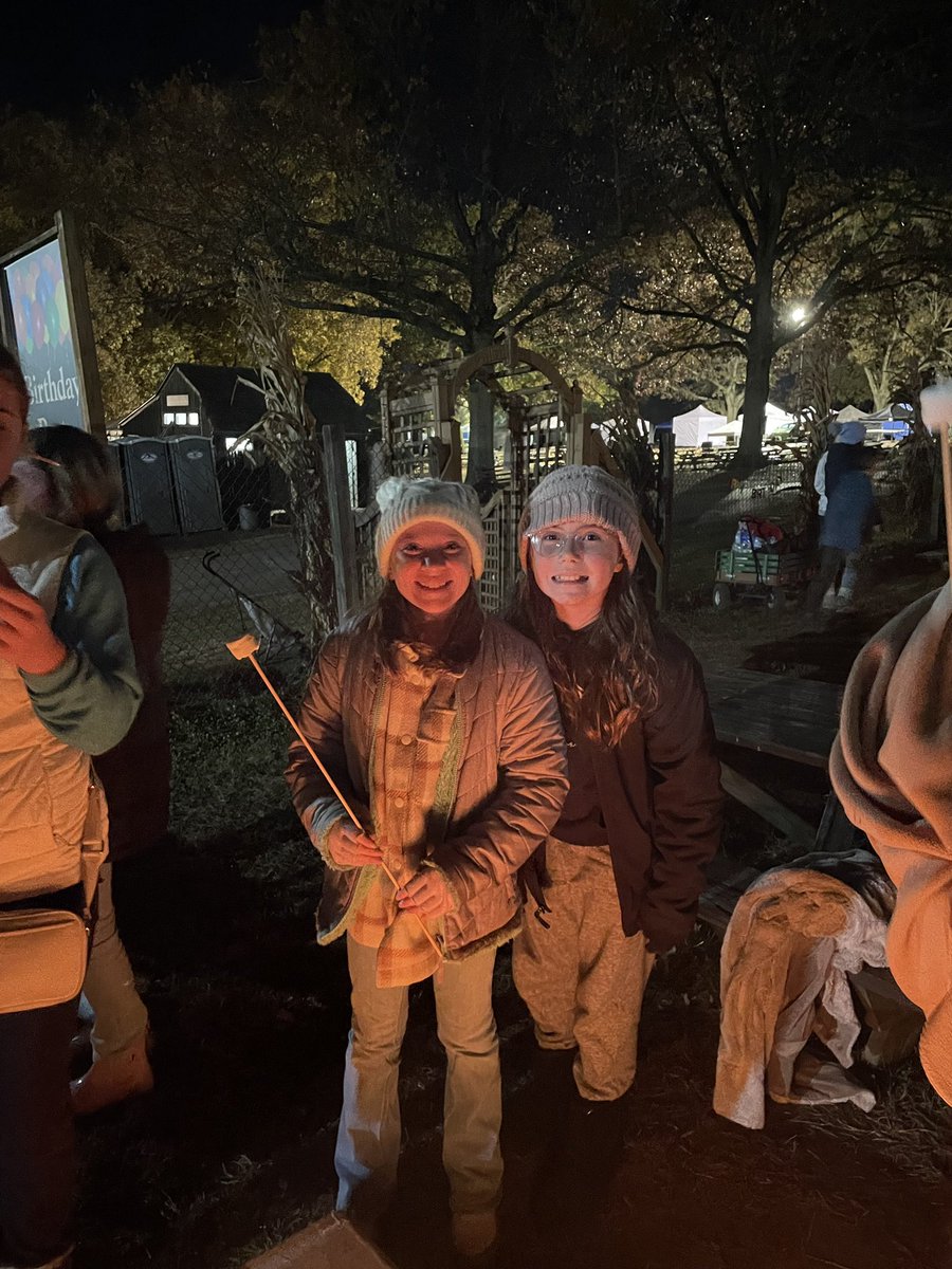 Thank you to everyone that joined us tonight for our Shine Night Out! It was a perfect Fall night together making great memories as the family of CCC! #CCCShines #ShineOnCCC ☀️