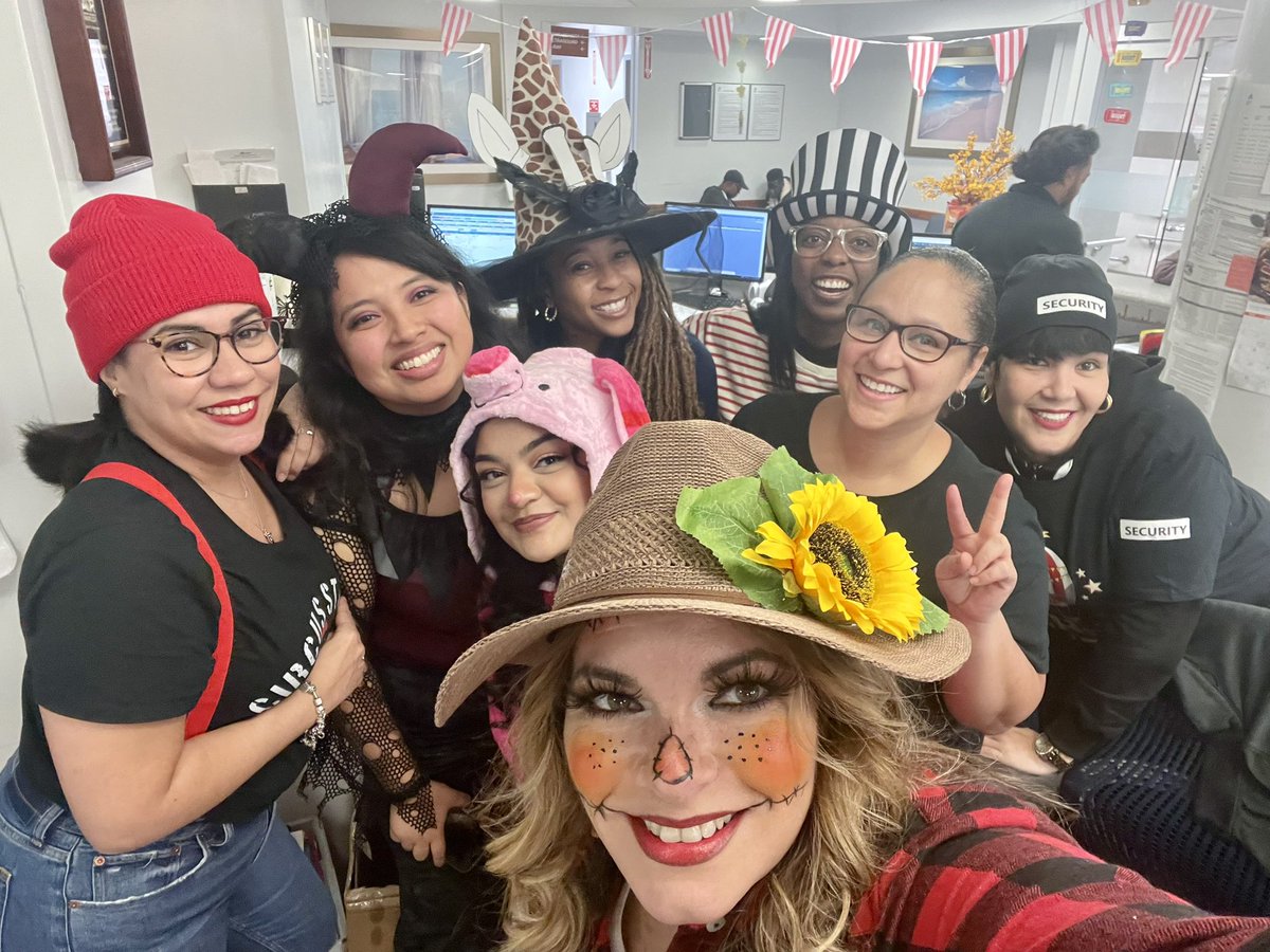 MountSinaiDMIR's tweet image. Halloween wishes from our team! #healthcareprofessionals #techweek2023