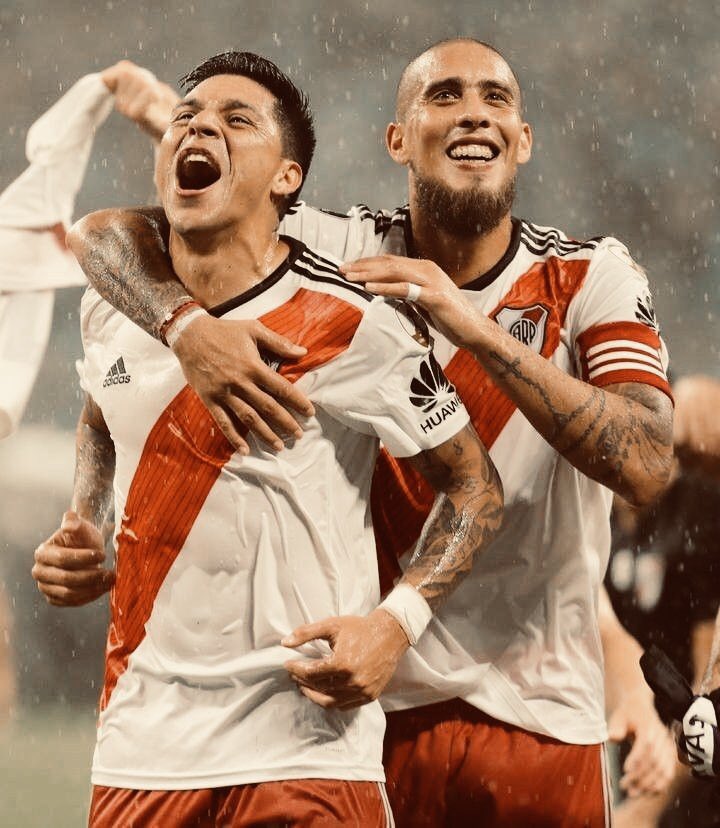 Fabianirigoiti2's tweet photo. ¡¡ Van escribiendo las últimas páginas de estás HISTORIA HERMOSISIMA  dos guerreros !! https://t.co/hkwJchfmIb