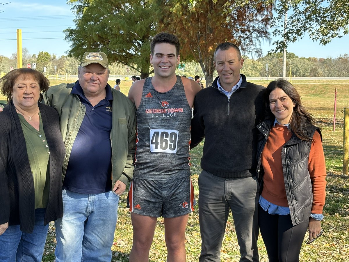What a ride! Watching @HARRlSONBOOHER run from 5th grade thru his senior year @GTownXCTF has been wonderful as his dad to watch. He has accomplished so much & I am thankful to get to watch his entire journey. It was bittersweet watching him run his last XC race today. 😢❤️