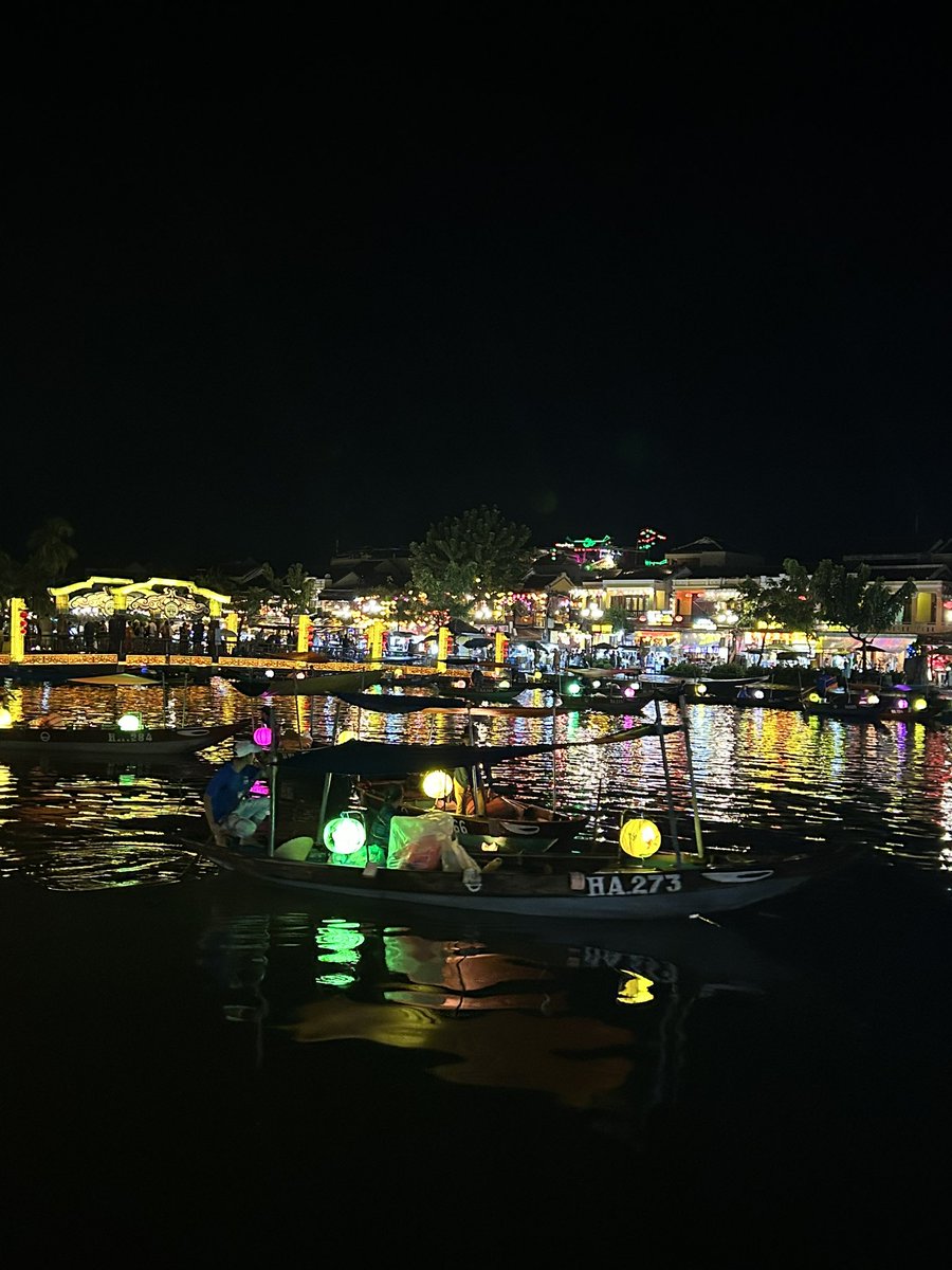 tmkrntrip's tweet photo. 4年ぶり3回目のベトナムホイアン🇻🇳
何回来ても大好きな場所 https://t.co/Mu6mnN0YpY