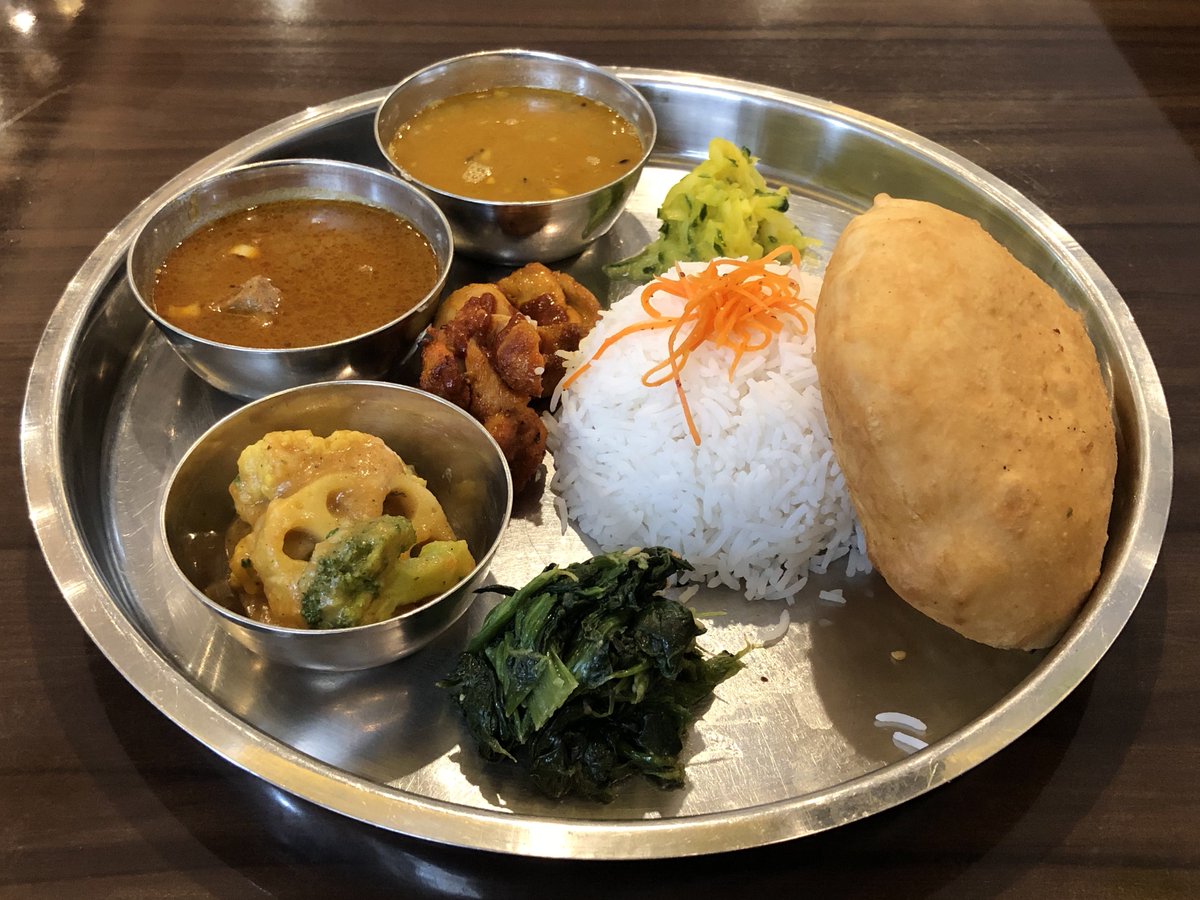 sunapon's tweet photo. ピプレー
おしゃれー
揚げ物はプリかな?と思ったらふかふかのパンだった。
食感がインドのワダっぽかったけど、豆は使っていなくて小麦粉だけらしい。
おいしかった~
2名からのダルバートコースもあるのか。
いつかおデートで来てみたい。
#小石川 #春日 #Piple #ピプレー
#ダルバート 🇳🇵 https://t.co/PXKKufxlKH