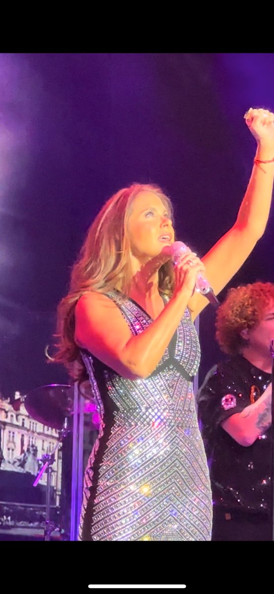 apxalos's tweet photo. Concierto de @LuceroMexico https://t.co/hAz1Cm2Awt