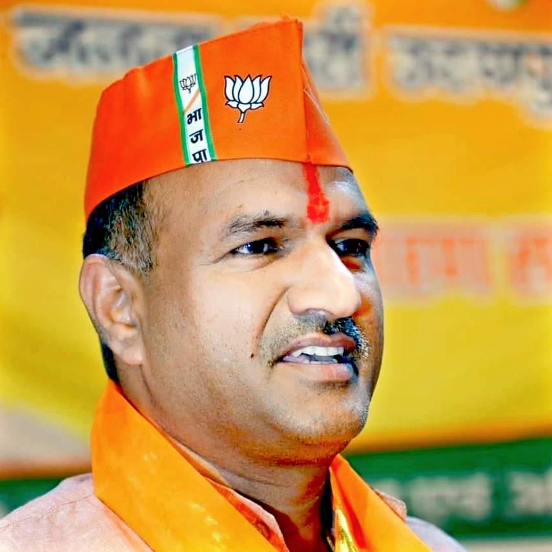 BadamDeviBJP's tweet photo. राजस्थान भाजपा के प्रदेश अध्यक्ष एवं चित्तौड़गढ़ से लोकसभा सांसद श्री @cpjoshiBJP जी को जन्मदिन की हार्दिक बधाई एवं शुभकामनाएं।
 ईश्वर से आपकी दीर्घायु एवं उत्तम स्वास्थ्य की कामना करती हूं। https://t.co/WvpWigs2xv