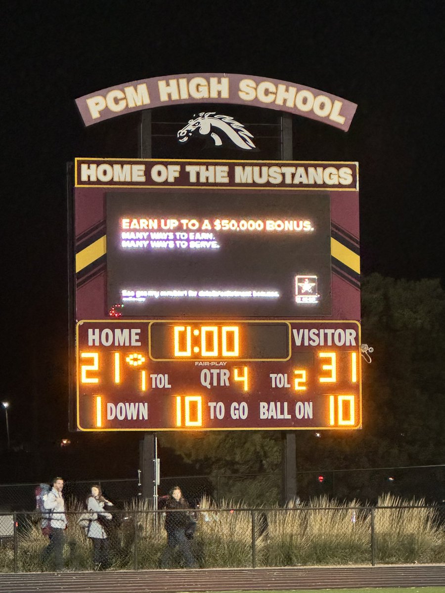 VMFootball_'s tweet photo. FINAL: Van Meter defeats PCM 31-21 to advance to the 2A Semifinals. #RollDawgs #TEAM #2APlayoffs https://t.co/deM0x1IeR9