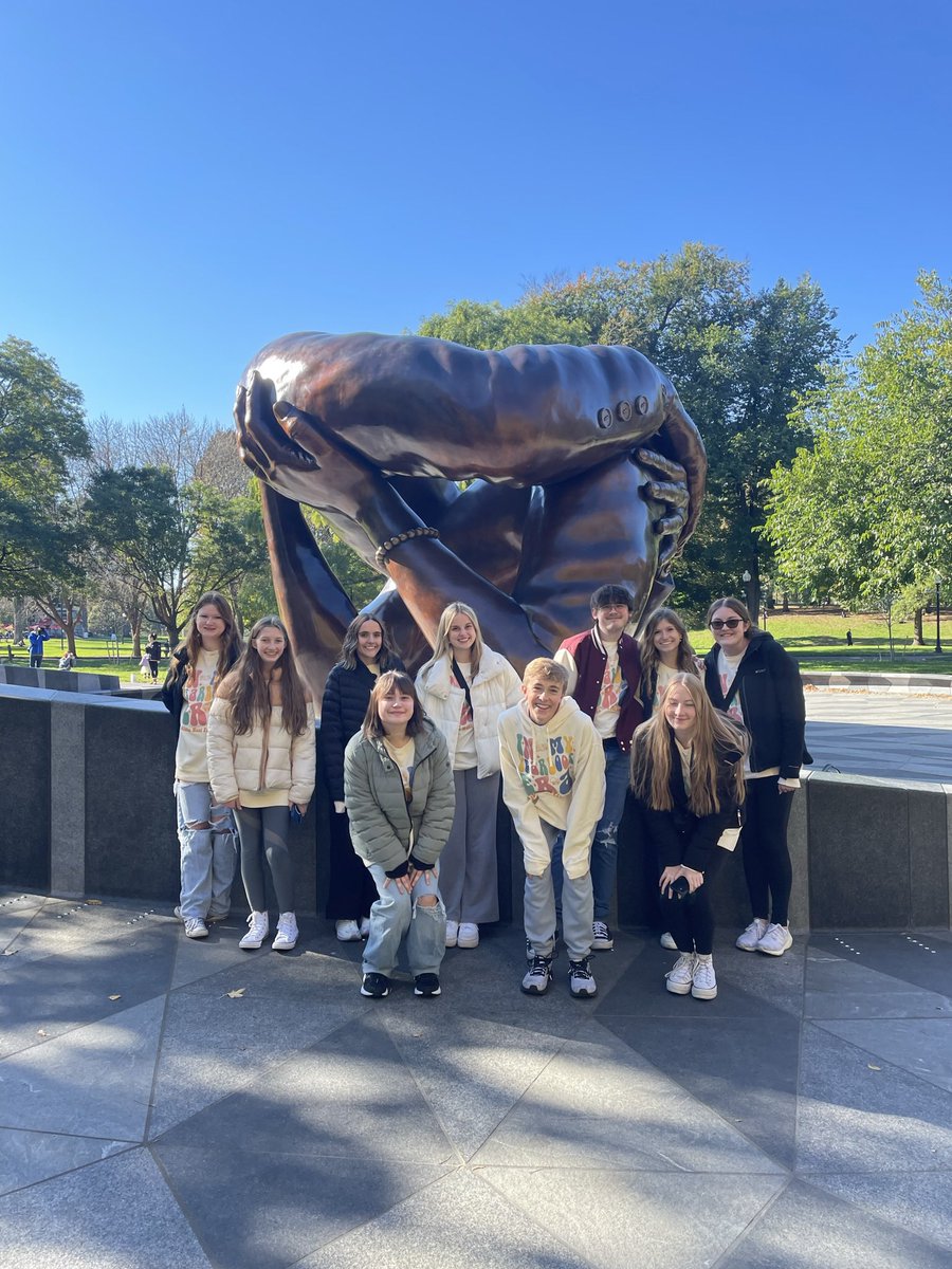 Walker_OW's tweet photo. First stop: Boston Common where we admired the fattest pigeons we’ve ever seen and saw where some pretty significant people of the revolution are buried. 

@nhsjc @kspaonline @OlatheCTE @OlatheWestOwls @OWNovacekOWLS https://t.co/jv8B7U4OUN