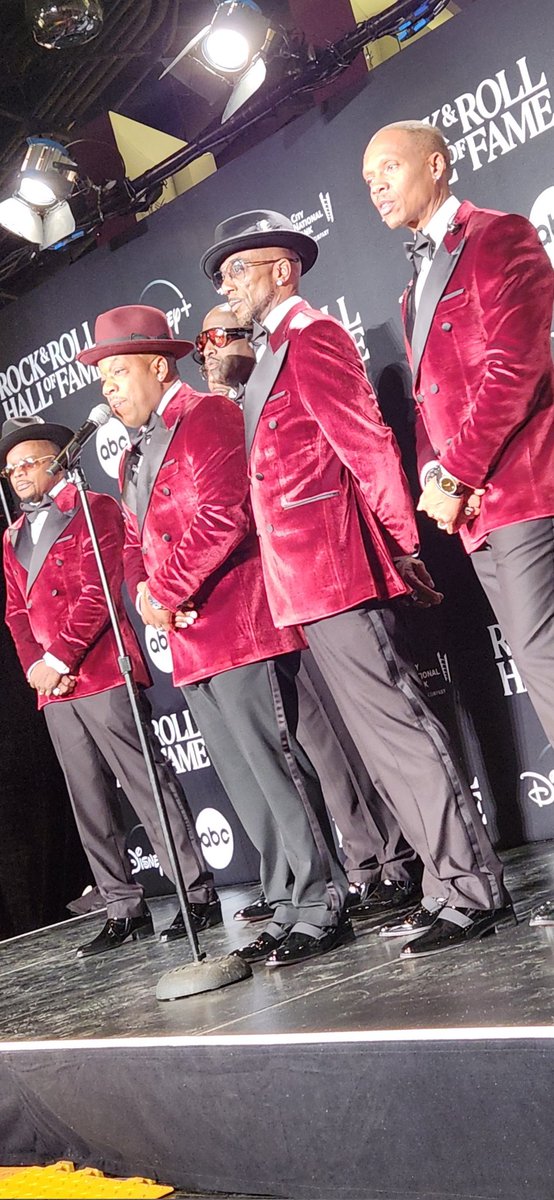 These guys KILLED it tonite at The @rockhall Inductions. #newedition @NewEdition 🤟🤟 #thespinners
@barclayscenter