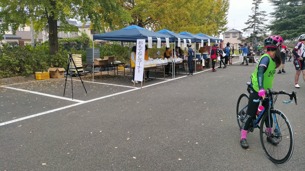 ari_msk_yt's tweet photo. サイクルフェスタおやま
第3エイド到着！
#サイクルフェスタおやま https://t.co/wJJhYoUHJT