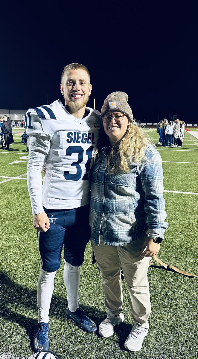 LSchofield4's tweet image. Shout out to the BEST!! Thank you @siegelATC for taking great care of my boy!! (And everyone else too!)❤️❤️❤️