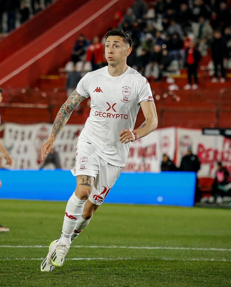 Huracán encontró dos piezas esenciales en Williams Alarcón y Rodrigo Echeverría. Se complementan por un rasgo en común: la inteligencia. Aportan quite, distribución y personalidad. Buena parte de la campaña del Globo en la Copa LPF se explica desde el rendimiento de los chilenos.