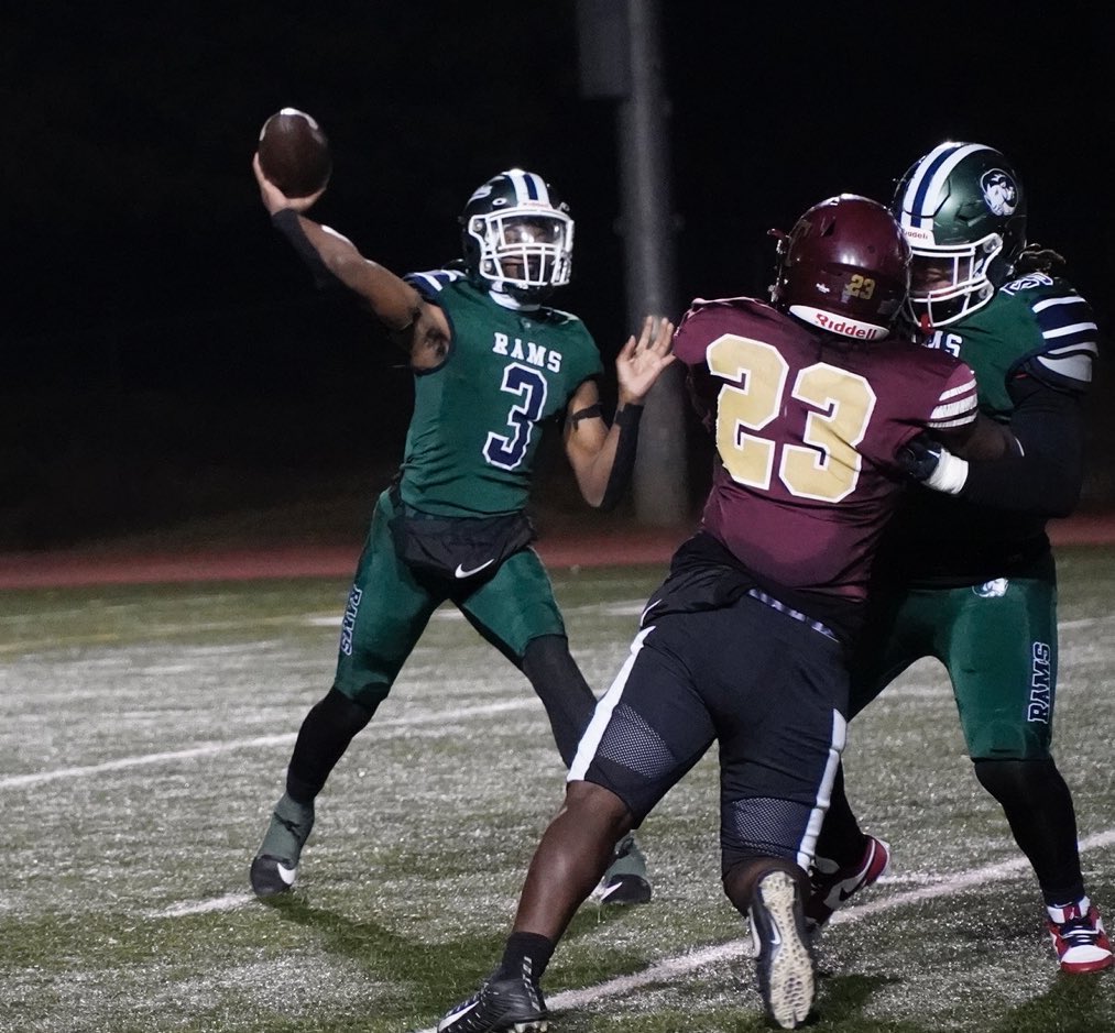 JayChampNews's tweet photo. FINAL: Arabia Mountain 24, Tucker 23.

Arabia Mountain is the Region 4-5A champion following an overtime win over Tucker. https://t.co/P6aSnfA5ZI