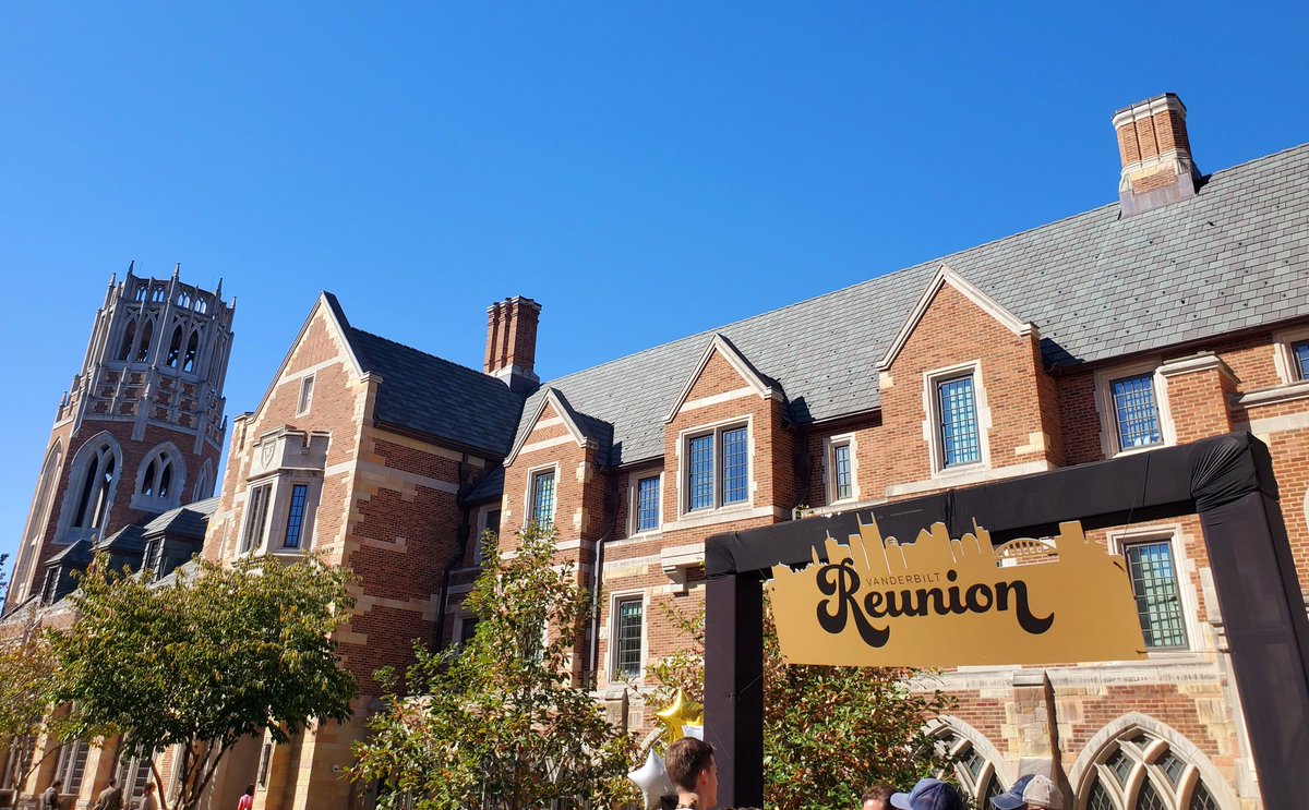 annedediemar's tweet photo. It couldn't be a more perfect Fall day for @VanderbiltU's Reunion Weekend Day #2! 🍂🍁 Welcome home, 'Dores! 🖤💛⚓️
#VU4Life #DareToGrow #VU150 https://t.co/tnujotB9xo