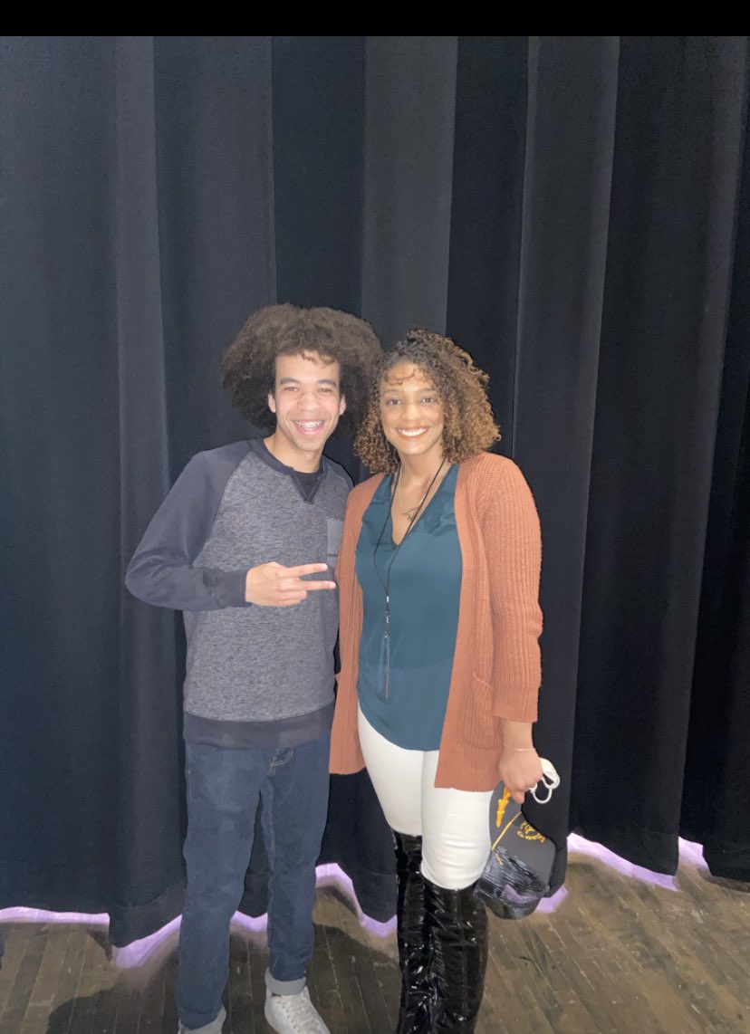 RealtorRaquelB's tweet photo. 2022 drove to Columbus to see @johnbcrist 2023 drove to Joliet to see him again. Came in hot with the jokes! 🙌🏽 https://t.co/PD9tWdocQX