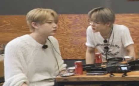 ม ม ม มองเรา ทำไมครับ 😥