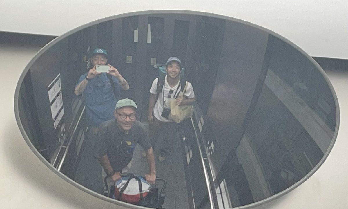 HYPERHARDBOILED's tweet photo. 仲野太賀くんとアラスカの山を歩いた映像を全話一気に公開しました。男三人、衣食住全て背負って「ワンダーレイク」を目指す80km4日間の徒歩山行。本当に辛かったので絶対見てください。太賀くんはすこしヤバい人でした。カメラのピコさんはどうかしてました。
※熊が出ます

 https://t.co/N7UxsVJ8R1 https://t.co/7Snkp8TWrm