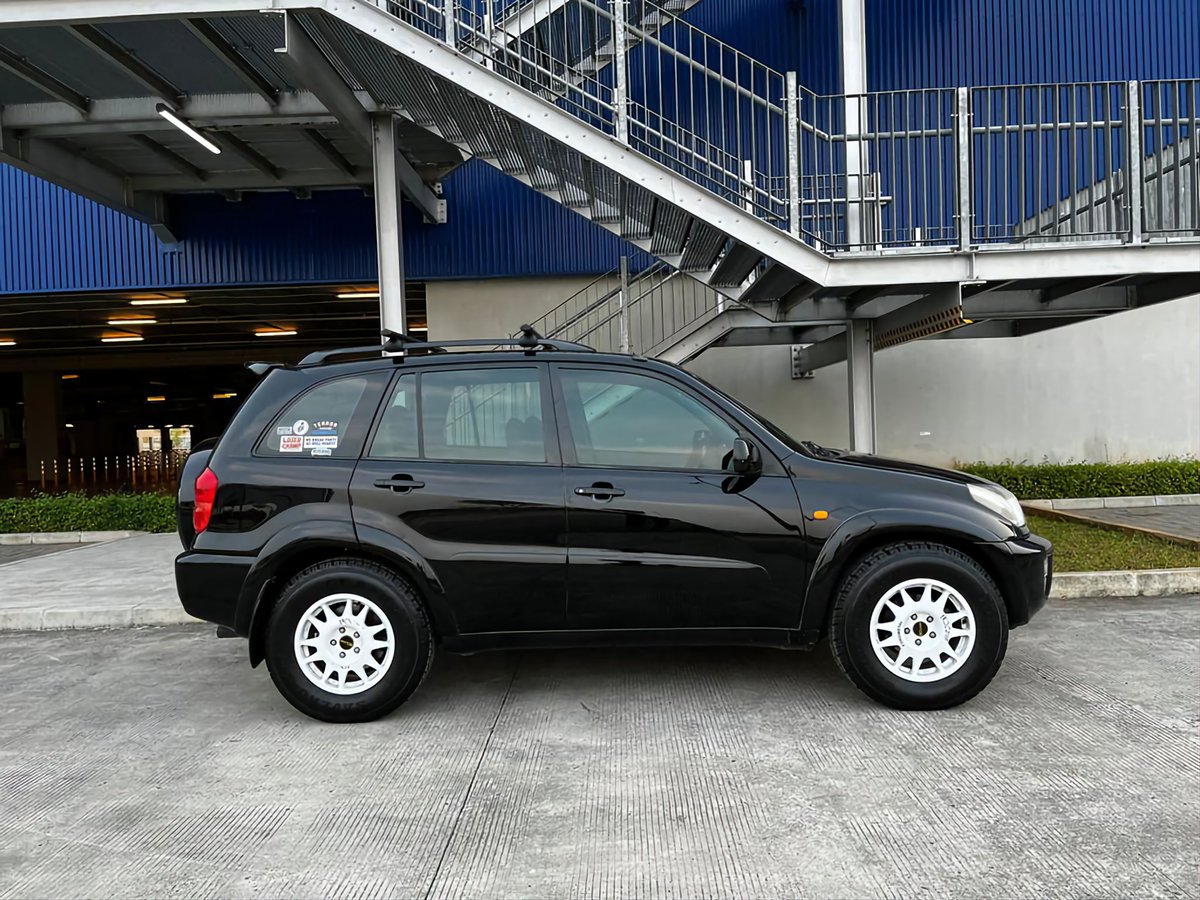 Suka Mobil Tua tweet media