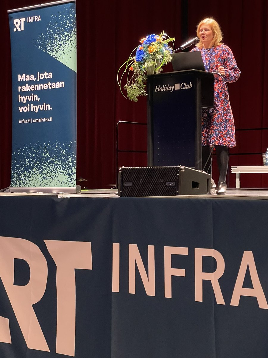 Etelä-Karjalan maakuntajohtaja <a href="/SikanenSatu/">Satu Sikanen</a> pistäytyi matkallaan hiihtokisoihin kertomaan Lappeenrannan Rauhaan kokoontuneille <a href="/INFRA_ry/">INFRA ry</a> jäsenyrittäjille teollisuuden ja rakentamisen näkymistä.