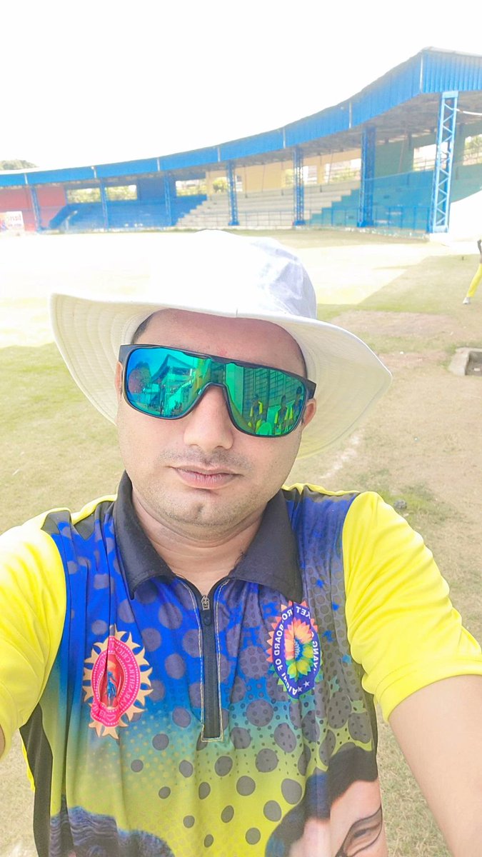 Cricket my life...
🕶️#cool 
#divyangcricket