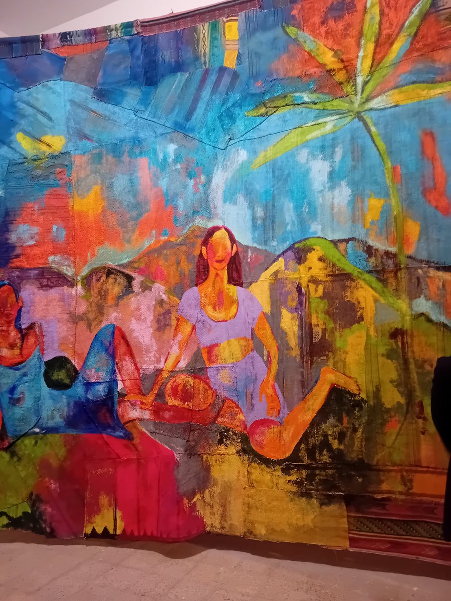 anngueguen's tweet photo. Pour sortir de la tourmente de l'actualité, une exposition exceptionnelle, avec des œuvres et artistes remarquables, dans un dialogue inédit avec des artisans textile, dépositaires d'un savoir faire ancestral et ré actualisé https://t.co/mgxtR64eRQ https://t.co/CNvcQa7dys