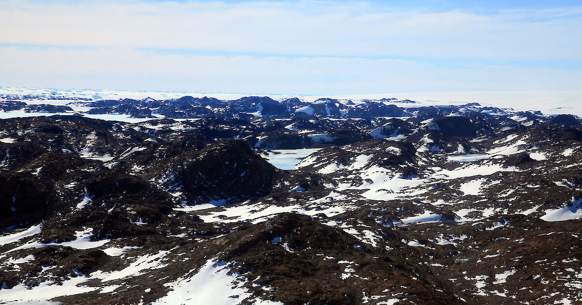 SamathaBad67522's tweet photo. From enigma to revelation, journey with us to uncover the coordinates and geographical features of the enigmatic Dufek Massif Mountains. An expedition into the unknown. 🌍📍 #AntarcticaCoordinates #DufekMassifLocation #GeographicDiscovery
https://t.co/tsMkRMYyUC https://t.co/EIF8S38fKJ