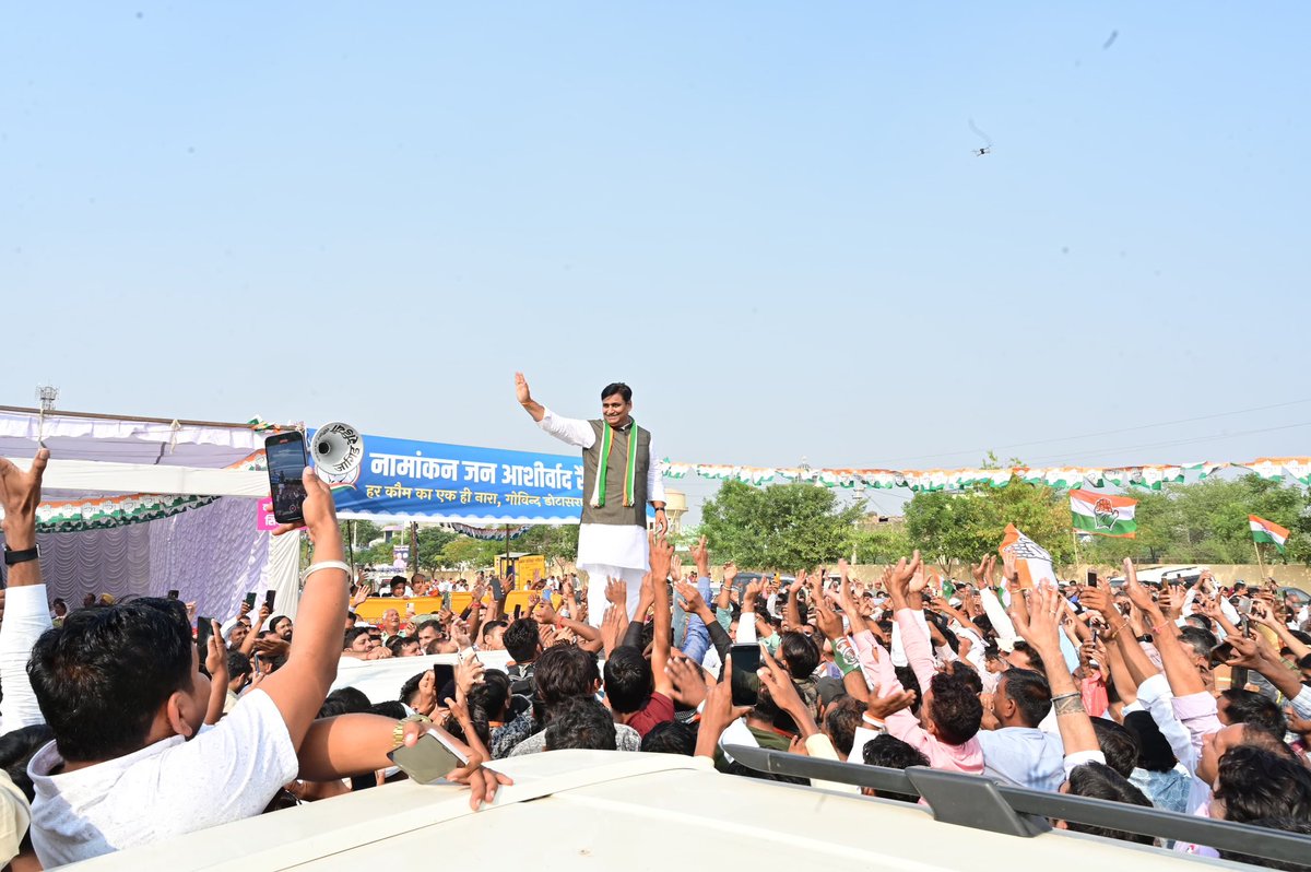 jigneshmevani80's tweet photo. राजस्थान कांग्रेस के प्रदेश अध्यक्ष माननीय गोविंद सिंह डोटासरा जी की नामांकन जन आशीर्वाद रैली में कल उपस्थित रहा।

लक्ष्मणगढ़ की जनता का जो जोश देखा उसे यह प्रतीति होता है की लक्ष्मणगढ़ फिर एक बार बड़ी बहुमति से डोटासरा जी को जिताने जा रहा हैं।
#CongressFirSe https://t.co/8v5l0ga2JL