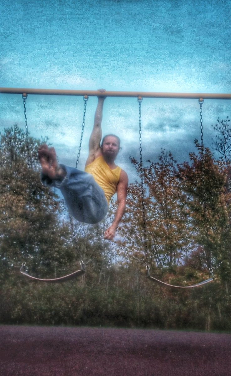 Canadian_Psych0's tweet image. One arm l-sit hang. #onearmlsithang #lsit #onearmhang #pullups #calisthenics #streetworkout #fitness  #nature