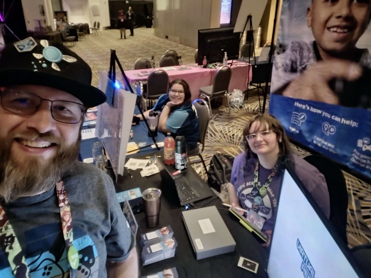 ExtraDetroit's tweet photo. Day 1 of Youmacon is in the books! #ChangeKidsHealth #ExtraLife #Youmacon2023 https://t.co/BwAIqXrc5J