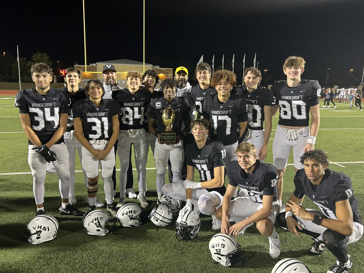 10-0 District Champs!! Great job Vipers! On to Rd 1!