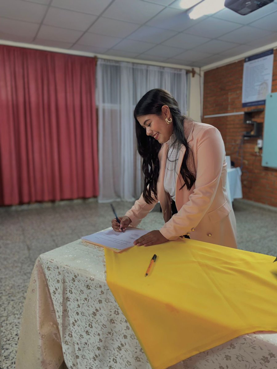 Quiero abrazar a la Paolita de 15 años y decirle que todo está bien, que si lo logró, que hoy ya es Ingeniera Civil🥺