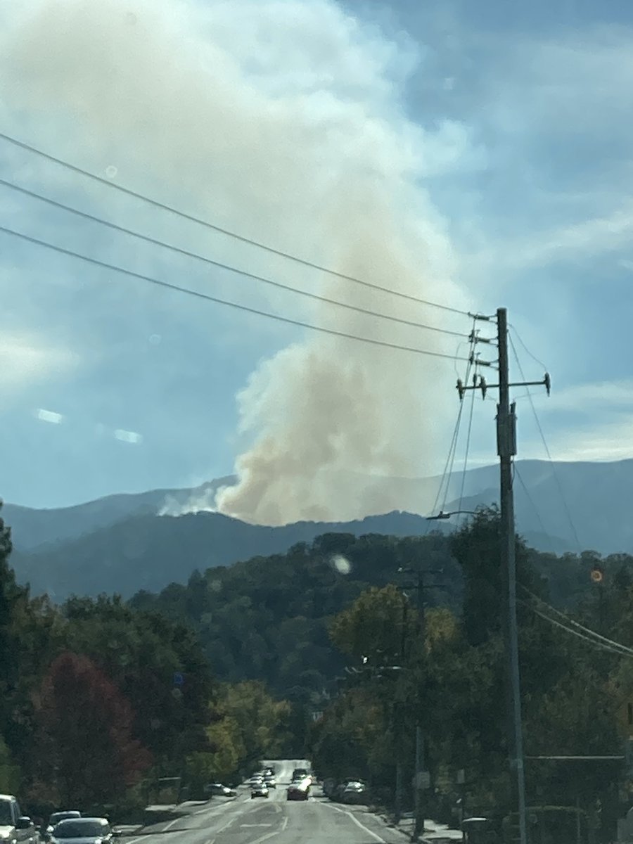 reallybigkelly's tweet photo. @marincountyfire appreciated knowing this today. the smoke was scary! https://t.co/lJZEXJBdD9