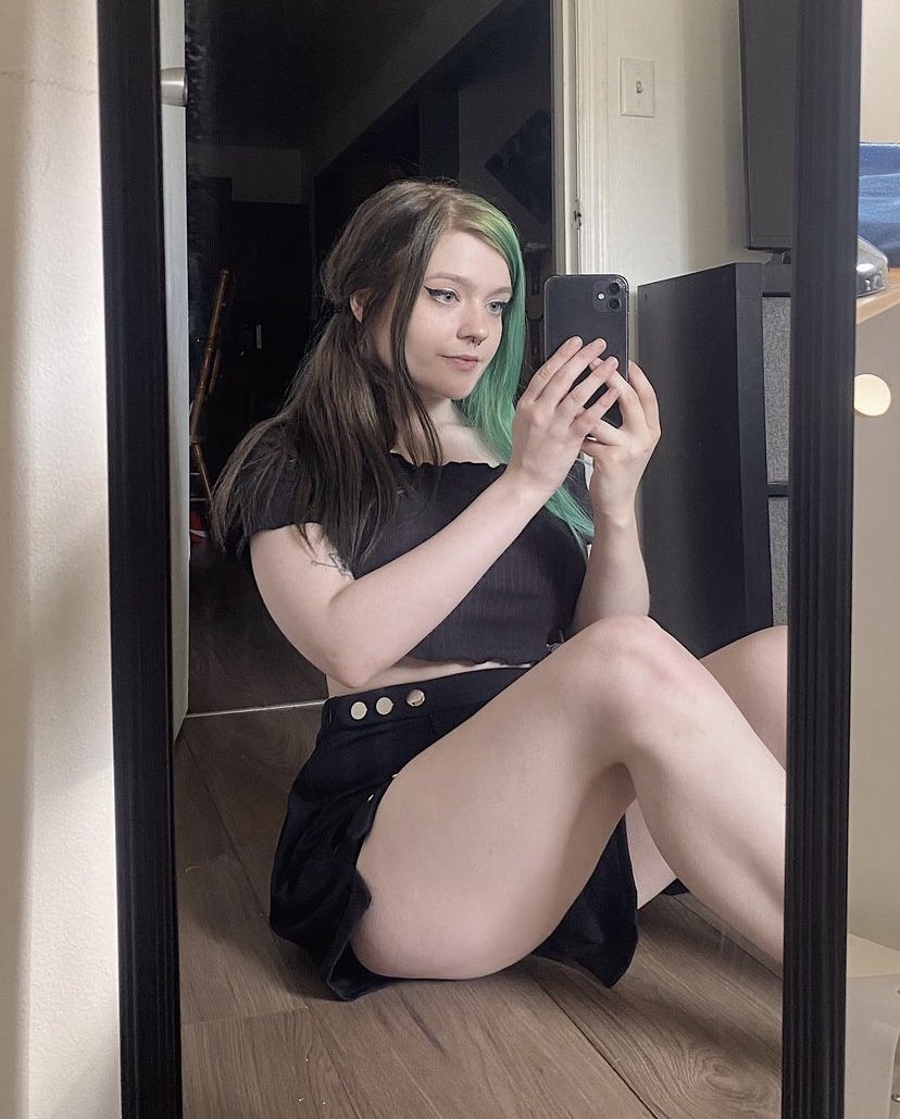 vadaathegreat's tweet image. instructions followed lolol
if u see this post a thigh pic 🥰🥰