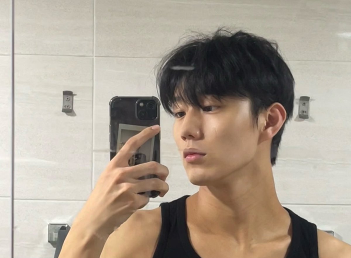 P1H_members's tweet photo. these days 탁😗

#P1Harmony #INTAK https://t.co/y9HnqfuOrU
