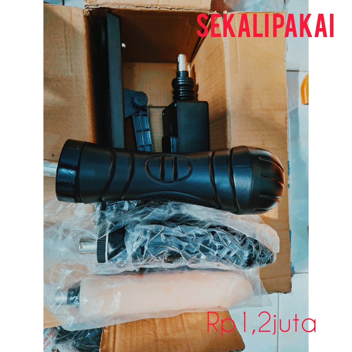 fisting_ind's tweet image. Ini dildonya diameter 5cm ya