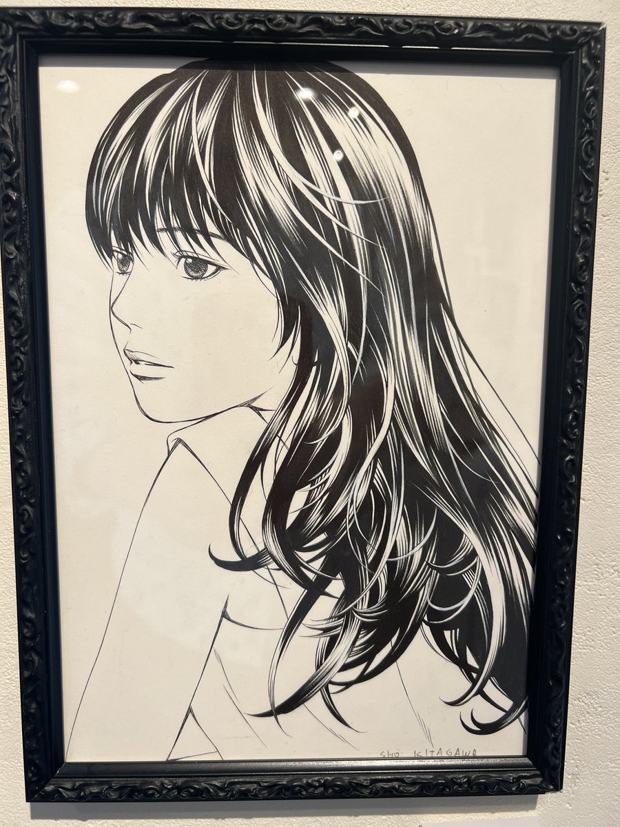 高校生の頃、少女漫画家高橋千鶴先生の原稿をお手伝いした時、(ベタ髪のツヤ上手ね)と言われて調子に乗り、その後週間連載中も髪ツヤはほぼ自分で塗っていた。あれから40年近く、昔も今も筆ペンは必需品である。