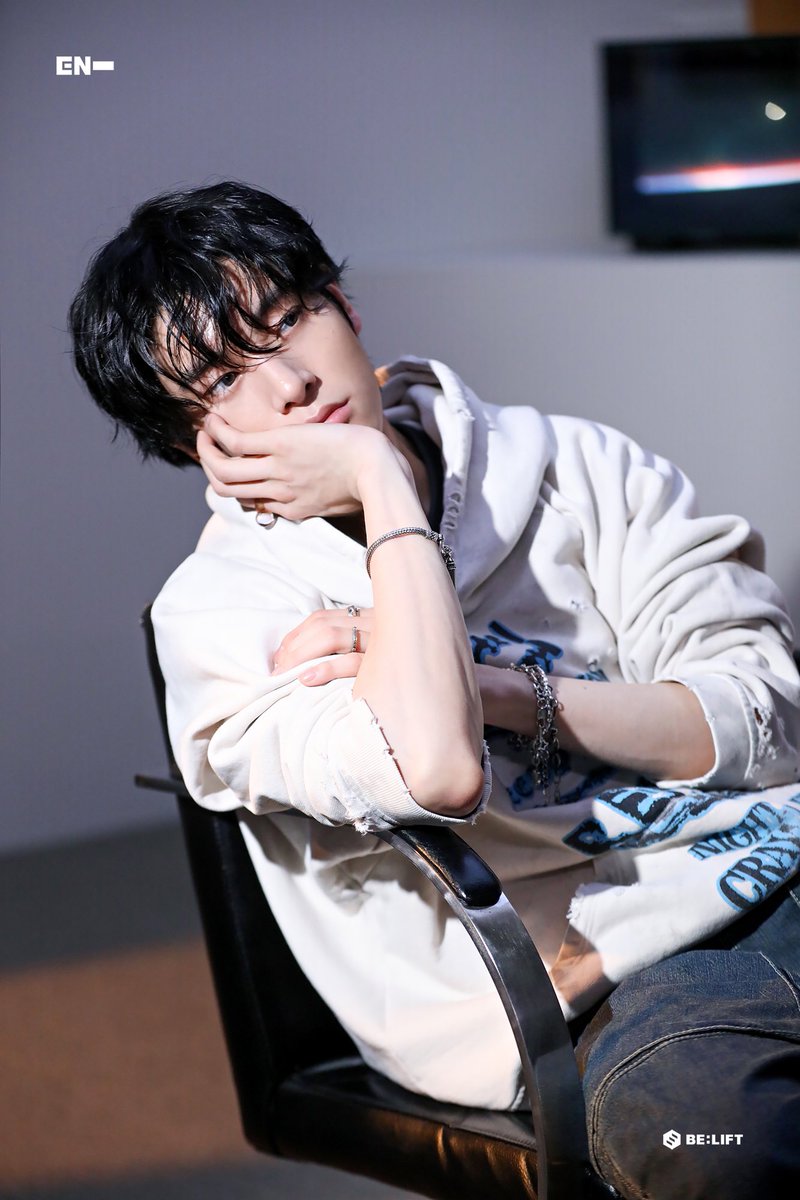 enhypenupdates's tweet image. (10/17)

@ENHYPEN_members @ENHYPEN #ENHYPEN #엔하이픈 #JAKE #제이크