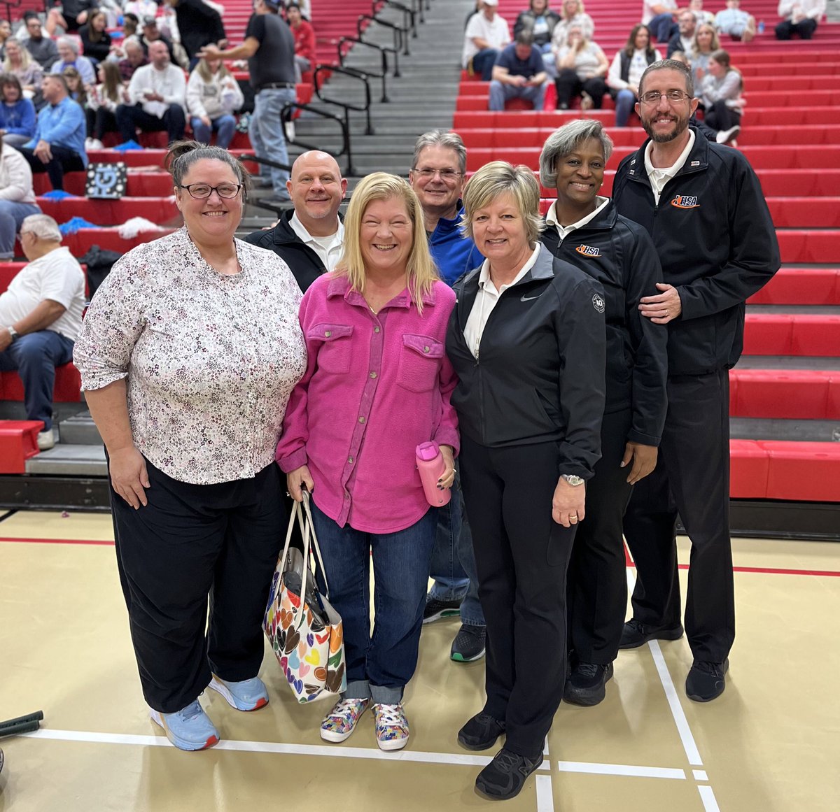 IVCAcoaches's tweet photo. Some incredible volleyball was played this week! Congratulations to all teams headed to state and THANK YOU to all of our officials this Fall! Grateful for all you do to #GrowTheGame &amp; appreciate all of the time you give to the sport! #IllinoisGrown https://t.co/X3vyf7qlJU