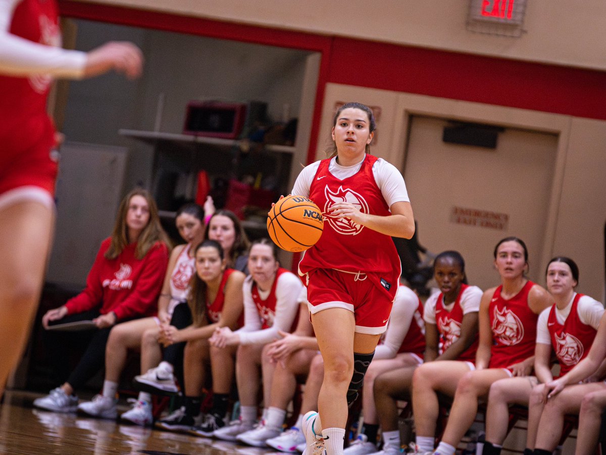 Huge thank you to Macalester WBB for making the trip down for a scrimmage tonight! Always a good day for some competition! 🏀