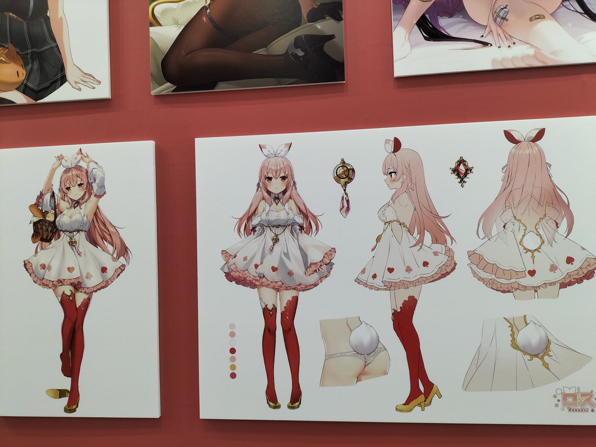 GralLink's tweet image. pixiv WAEN GALLERYさんでRosuuriさん@rosuuri
の  初個展 #LookingGlass 見てきました！

等身大パネルや大きい絵が良いですね！ 
赤い壁が印象的な素敵な空間でした！