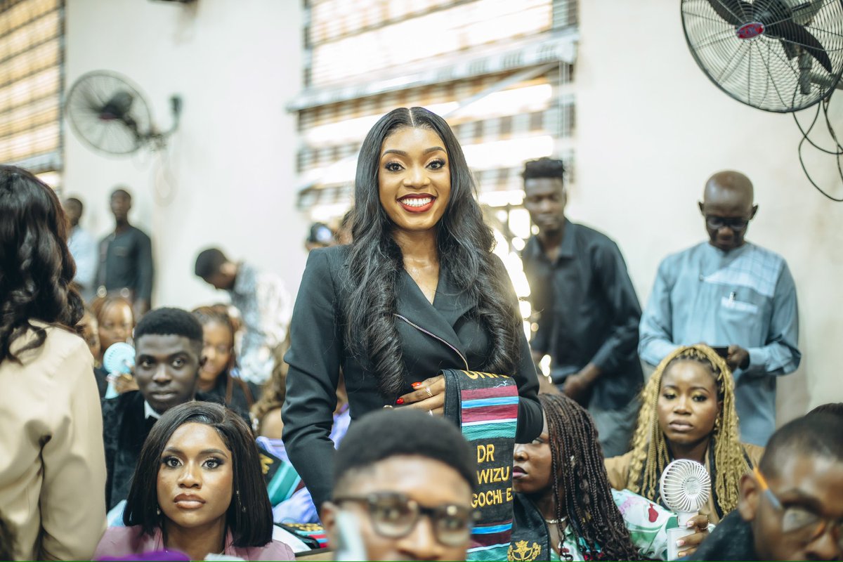 NwizuUgochi's tweet photo. I took the Hippocratic oath and was officially inducted into the Medical and Dental Council of Nigeria (MDCN) as a licensed dental practitioner.

So cheers to becoming your favorite dentist, to graduating as the valedictorian with 15 awards. To living my dreams🥂 Unto the next🙌 https://t.co/zseXEsas6C