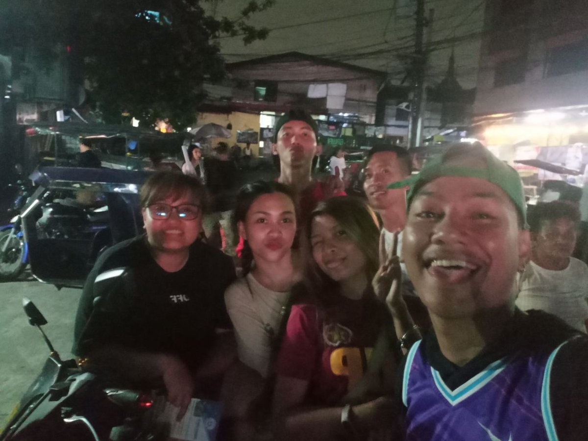 tipeppeeer's tweet photo. Insert Patrick and Kuya Jaio.

Thankful to have all of you in my life, my happy pills. Thank you for making life more memorable and happy. Thank you for saving me from darkness always. https://t.co/pa6LeiJ3og