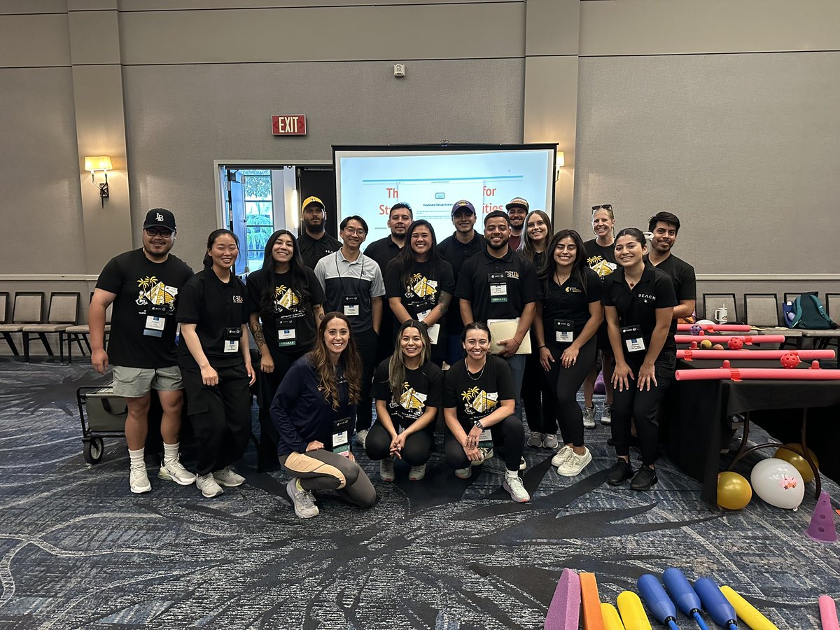 Long Beach State APE representing @napec2023 💛🖤 So great to see so many alumni and students!! Go Beach Go Teach!